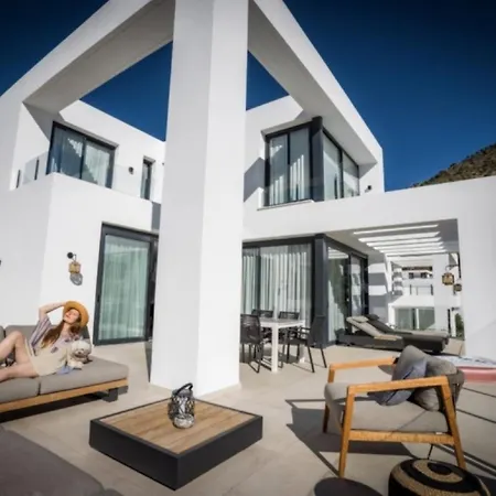 Buenavista Hills Casa Arce 4 Bedroom With Seaviews Malaga